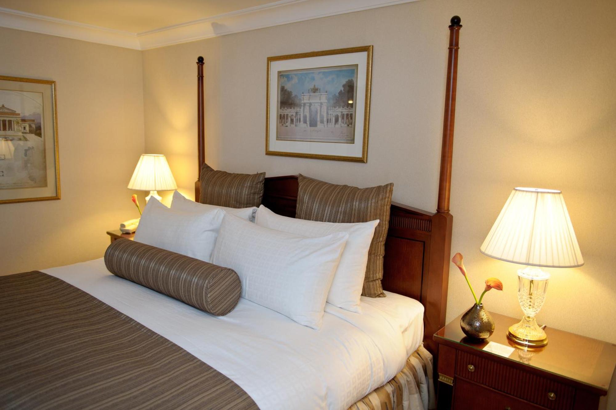 The Waterside Inn Mississauga Phòng bức ảnh
